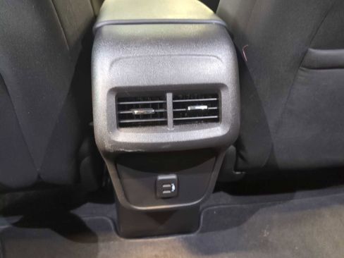 Used 2024 Chevrolet Equinox LT image 18