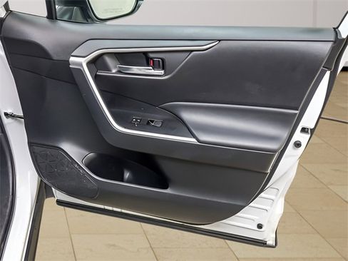 Certified 2024 Toyota RAV4 XLE image 27