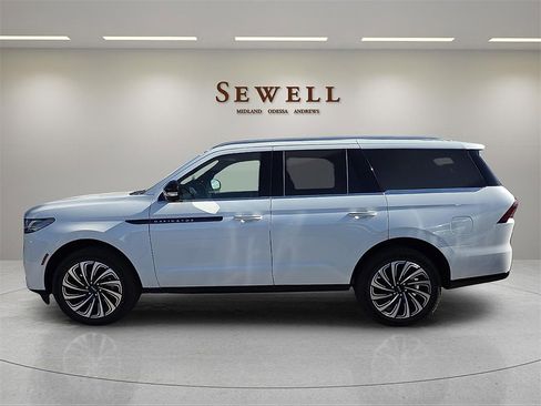 New 2025 Lincoln Navigator Black Label image 2