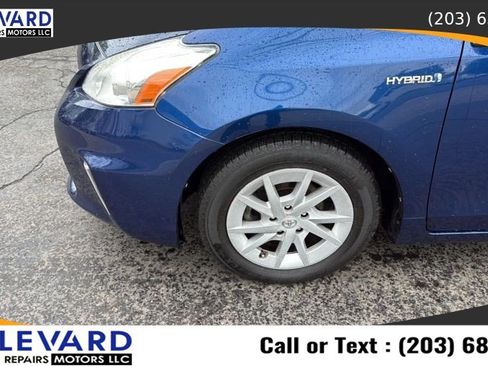 Used 2014 Toyota Prius V Three FWD image 9