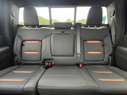 New 2026 GMC Sierra 2500 AT4 w/ AT4 Premium Plus Package AWD/4WD image 13