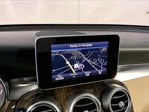 Used 2017 Mercedes-Benz GLC 300 4MATIC image 29
