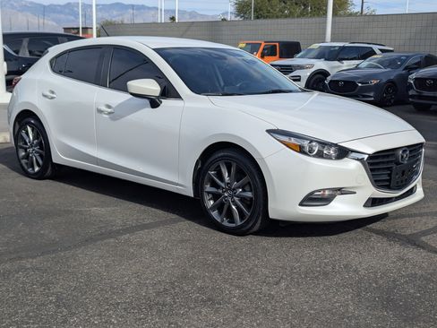 Used 2018 MAZDA MAZDA3 Touring image 1
