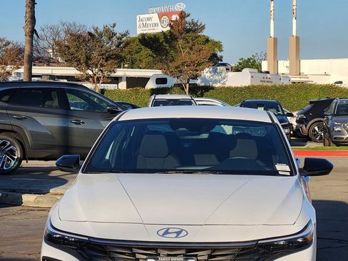 New 2025 Hyundai Elantra Sport image 8