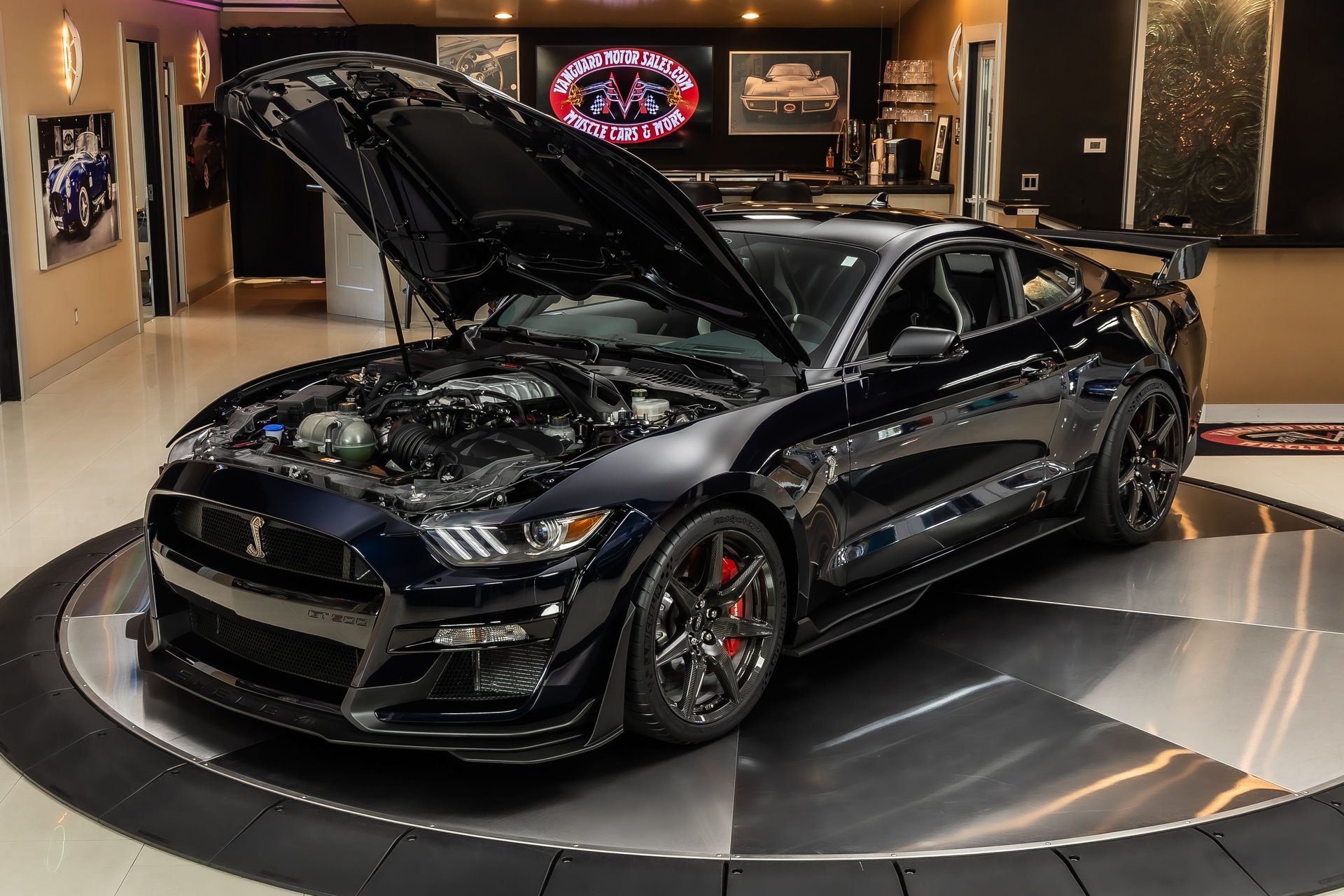 Used 2021 Ford Mustang Shelby GT500 w/ Carbon Fiber Track Pack RWD image 5