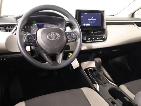 Used 2023 Toyota Corolla LE FWD image 2