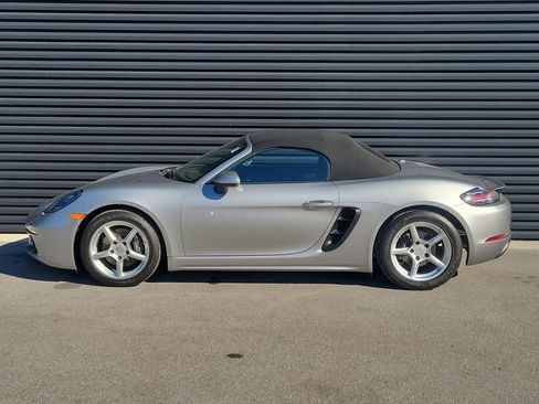 Certified 2023 Porsche 718 Boxster Base image 2