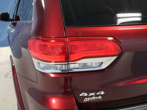 Used 2020 Jeep Grand Cherokee Overland image 42