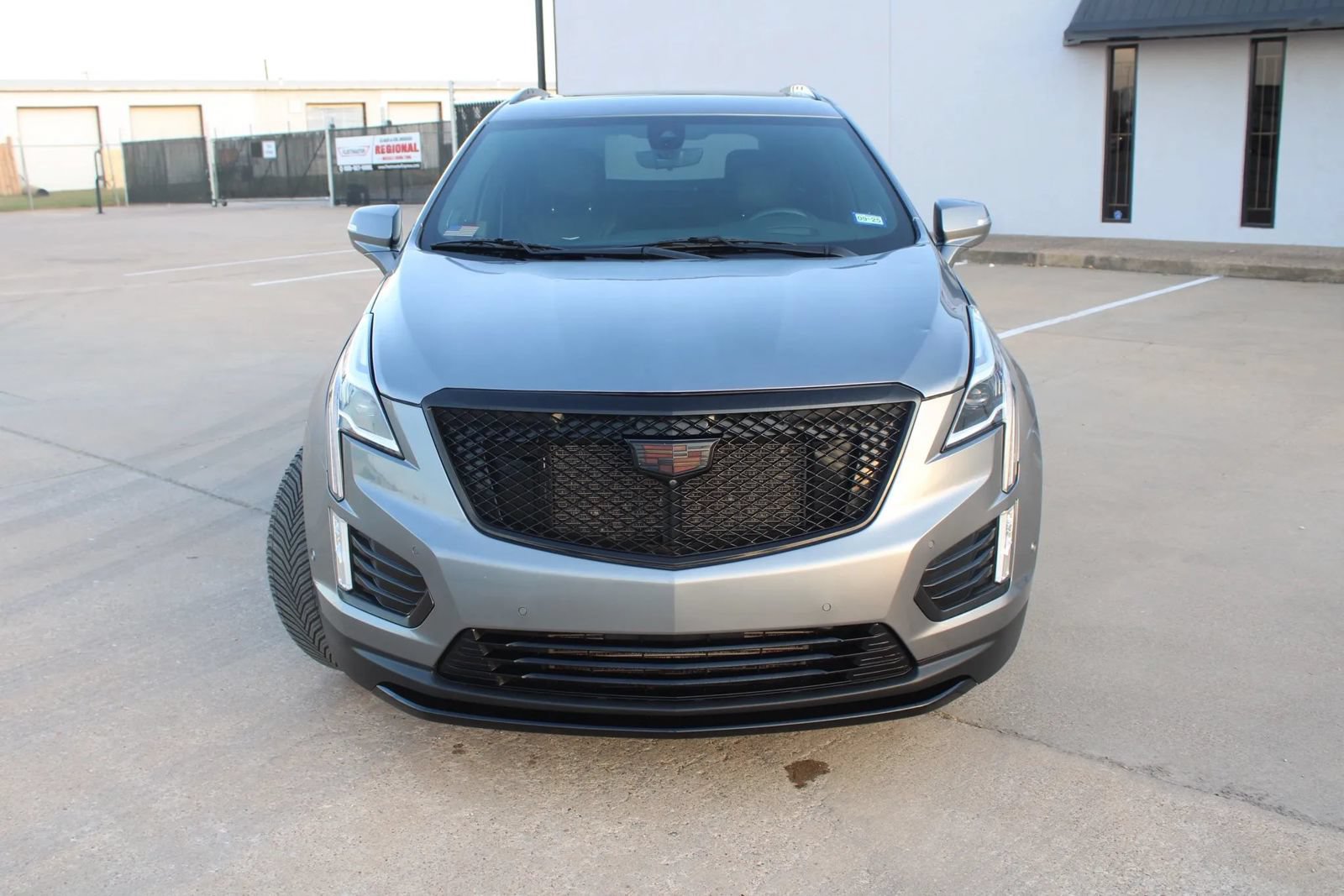Used 2021 Cadillac XT5 Sportv w/ Platinum Package AWD/4WD image 2