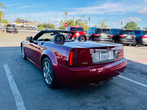 Used 2008 Cadillac XLR image 14