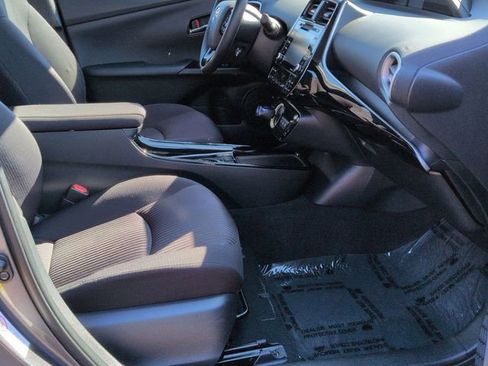 Certified 2022 Toyota Prius Prime LE image 29