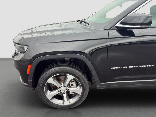 Used 2024 Jeep Grand Cherokee L Limited AWD/4WD image 10