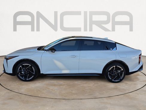 Certified 2025 Kia K4 GT-Line w/ GT-Line Premium Package image 6