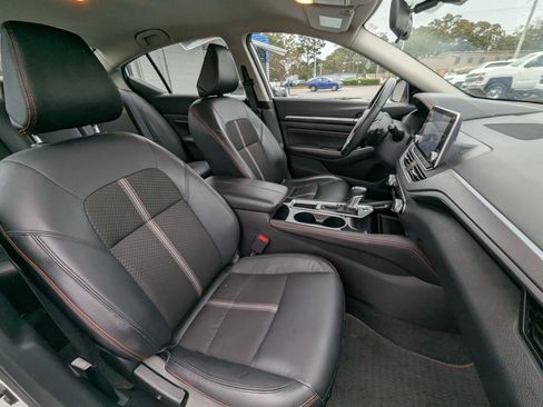 Used 2023 Nissan Altima 2.5 SR image 9