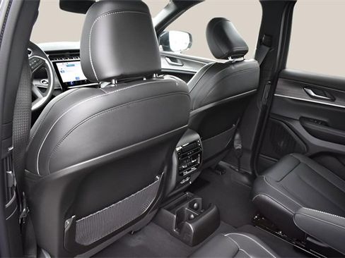 Used 2024 Jeep Grand Cherokee L Limited w/ Trailer Tow Package image 12