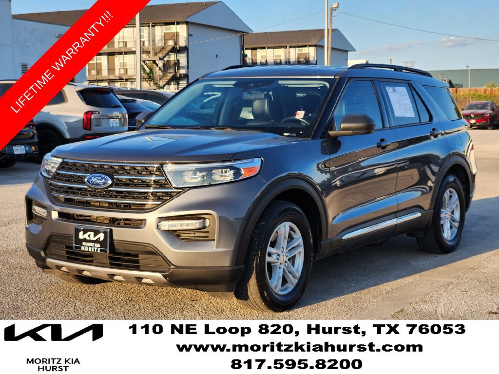 Used 2023 Ford Explorer XLT w/ Equipment Group 202A RWD image 3