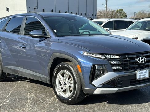 Used 2025 Hyundai Tucson SE image 36