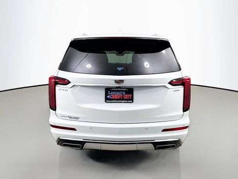 Used 2024 Cadillac XT6 Premium Luxury w/ Technology Package image 7