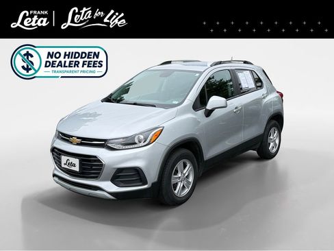 Used 2022 Chevrolet Trax LT w/ Driver Confidence Package AWD/4WD image 1