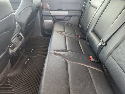 Used 2023 Ford F250 Lariat w/ Sport Appearance Package AWD/4WD image 30