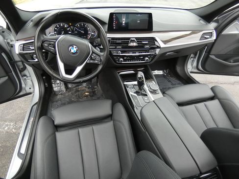 Used 2019 BMW 530i w/ Convenience Package image 21