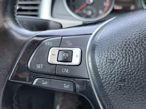 Used 2018 Volkswagen Atlas SEL FWD image 18