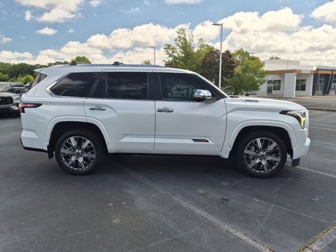 Used 2024 Toyota Sequoia Capstone AWD/4WD image 3
