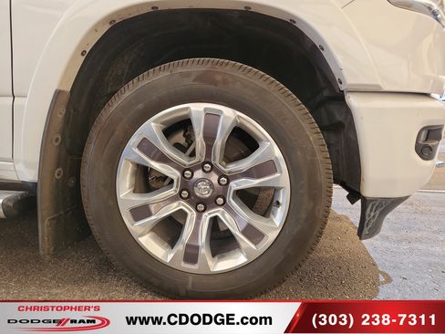 Used 2019 RAM 1500 Laramie Longhorn w/ Body-Colour Bumper Group AWD/4WD image 4