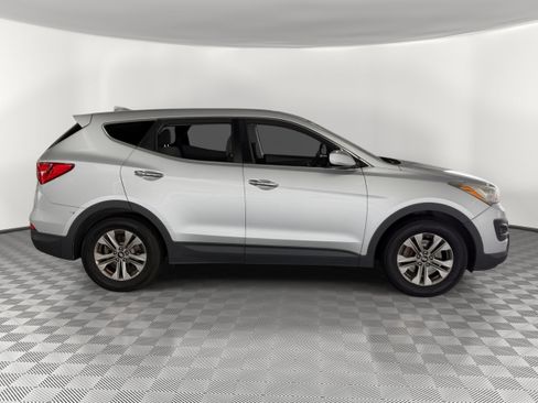 Used 2016 Hyundai Santa Fe Sport FWD image 8