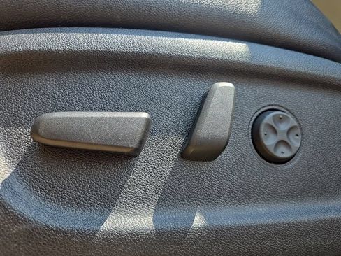 Used 2018 Kia Sedona EX FWD image 30