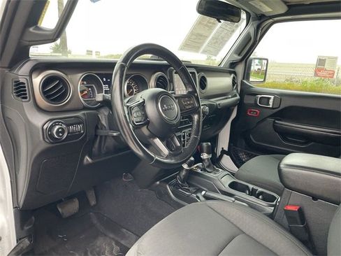 Used 2021 Jeep Gladiator Sport image 10