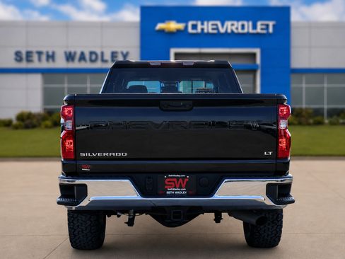Used 2025 Chevrolet Silverado 2500 LT w/ Convenience Package AWD/4WD image 6