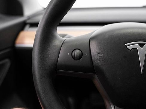 Used 2020 Tesla Model 3 Standard Range Plus image 17