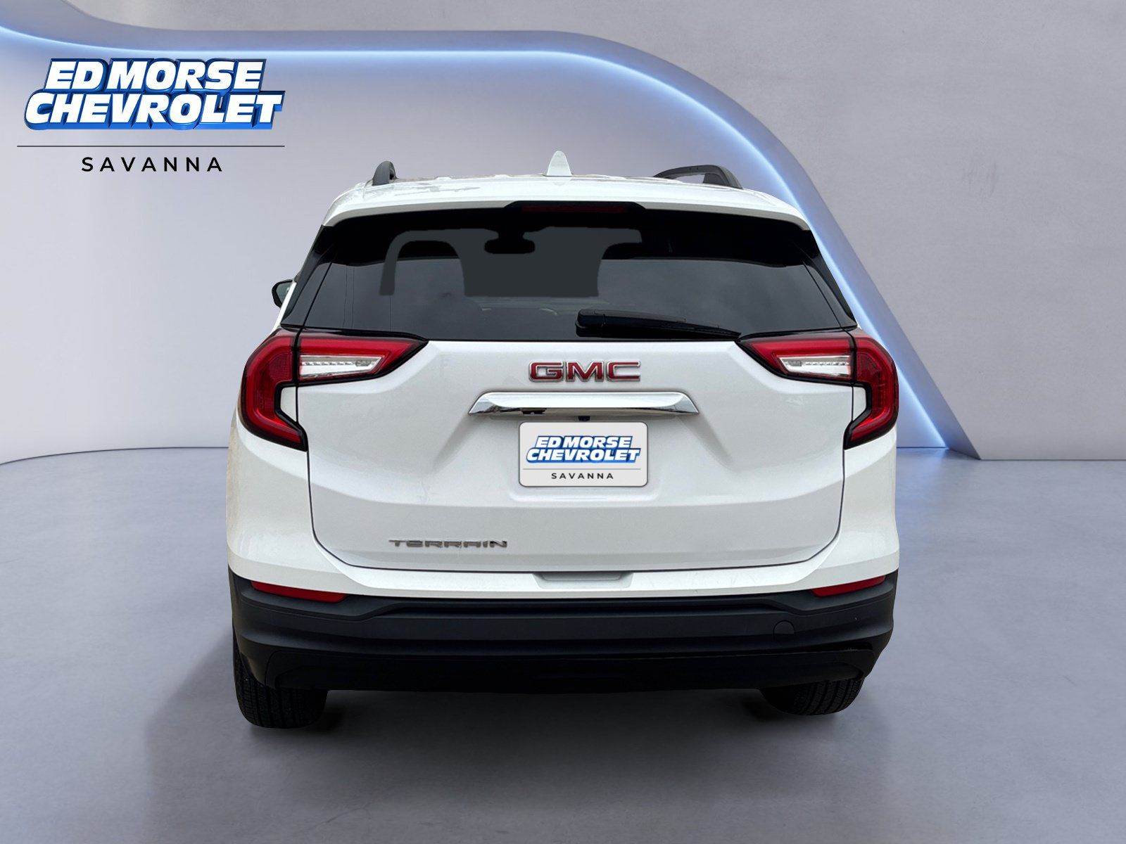 Used 2022 GMC Terrain SLE w/ Driver Convenience Package FWD image 4