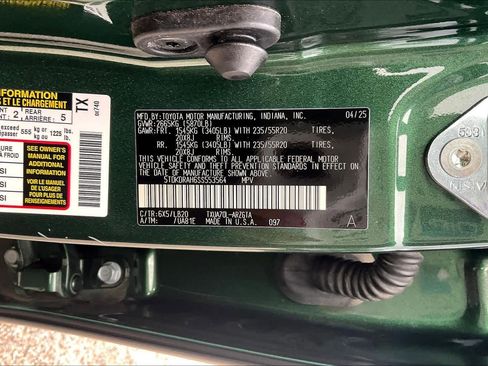 Used 2025 Toyota Highlander Limited image 35