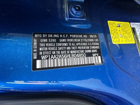 Used 2017 Porsche Macan image 42