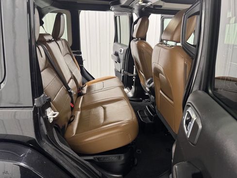 Used 2021 Jeep Wrangler Unlimited Sahara w/ Cold Weather Group image 23