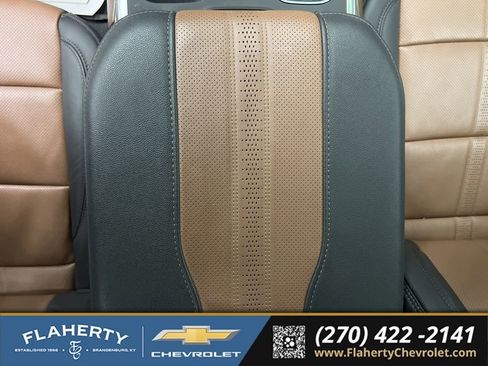 Used 2025 Chevrolet Silverado 1500 High Country AWD/4WD image 34
