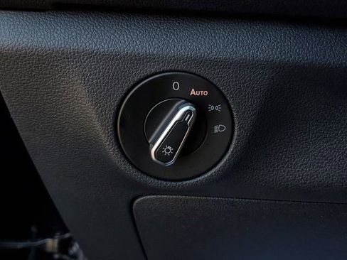 Used 2024 Volkswagen Jetta Sport image 30