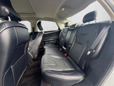 Used 2018 Ford Fusion Titanium image 16