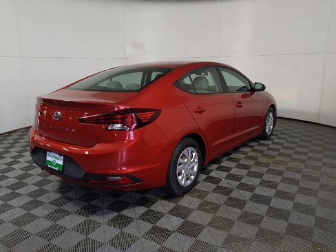 Used 2019 Hyundai Elantra SE FWD image 9