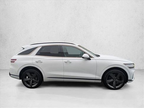 Used 2022 Genesis GV70 3.5T Sport w/ Sport Prestige Package image 4