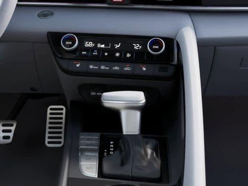 New 2026 Hyundai Elantra SEL Sport Premium FWD image 16