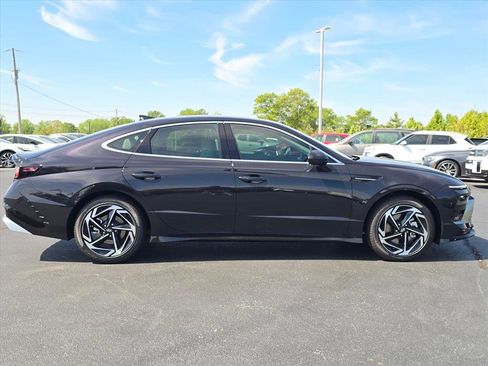 New 2026 Hyundai Sonata SEL FWD image 2