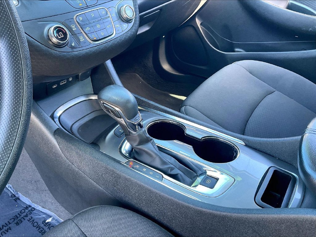 Used 2025 Chevrolet Malibu LT FWD image 19