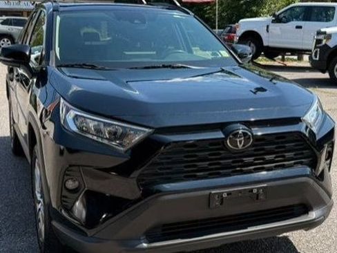 Used 2021 Toyota RAV4 XLE Premium AWD/4WD image 2