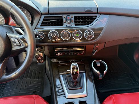 Used 2015 BMW Z4 sDrive28i image 23