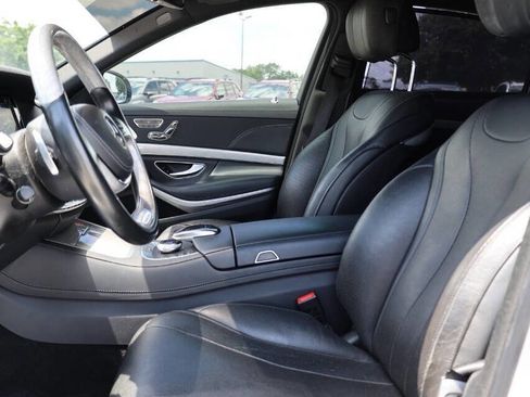 Used 2017 Mercedes-Benz S 550 Sedan image 13