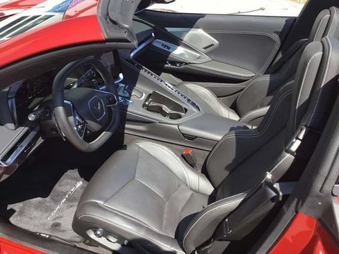 Used 2024 Chevrolet Corvette Stingray Preferred Conv w/ Z51 Performance Package RWD image 9