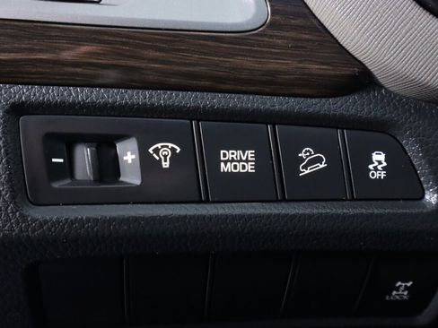 Used 2019 Hyundai Santa Fe XL SE image 10